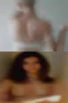 Swinger showing pussy